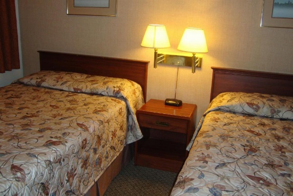 Royal Napanee Inn image 10