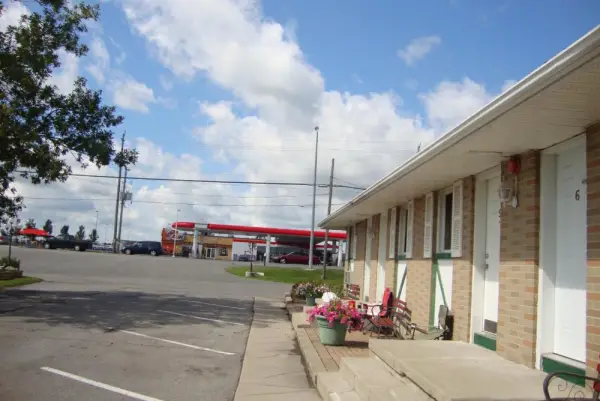 Royal Napanee Inn 4
