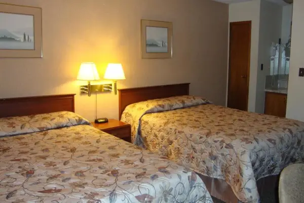 Royal Napanee Inn 7
