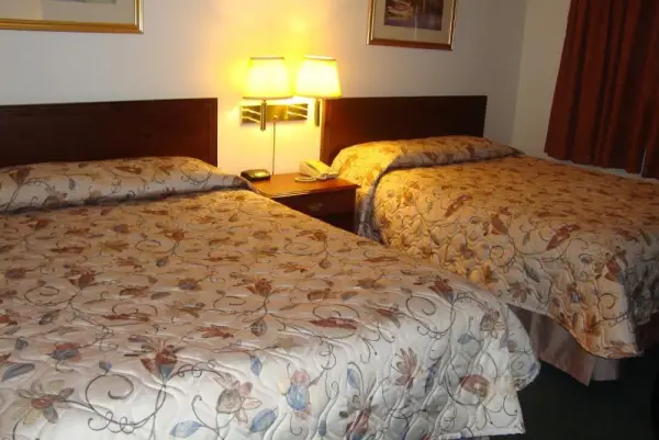 Royal Napanee Inn 8