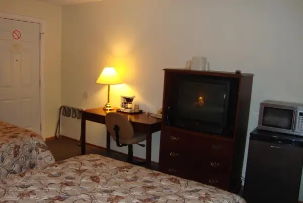 Royal Napanee Inn 9